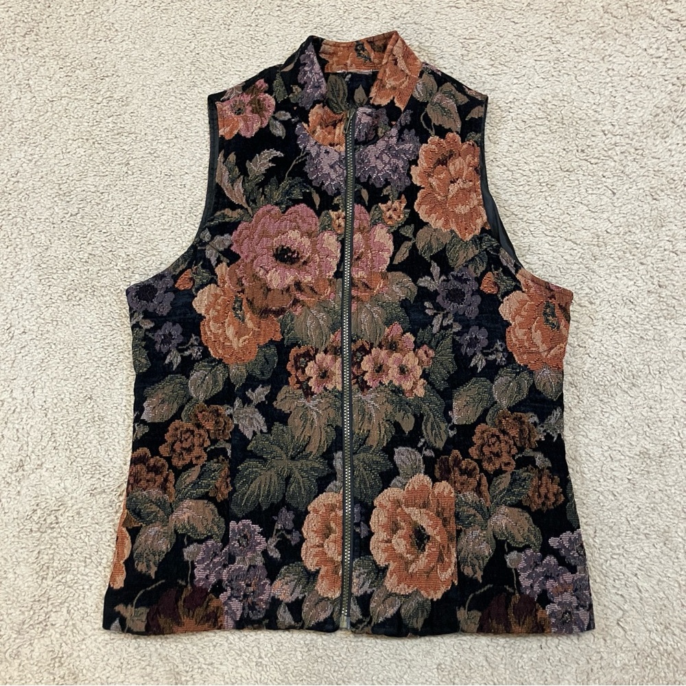 3 for $30 🎁 Vintage Women’s Floral Tapestry Vest - Black, Orange, Purple